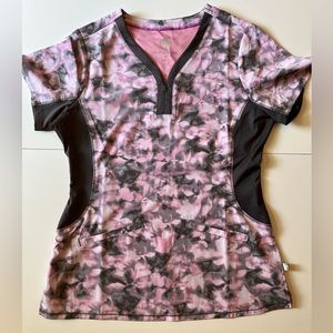 NWOT Woman’s Healing Hands Knit Zip Y Neck Top Size Medium